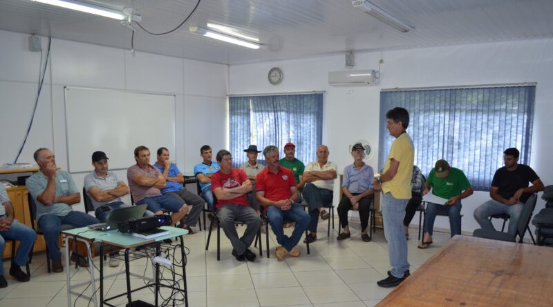 Produtores rurais de Marema participam de palestra sobre cultivos de peixes